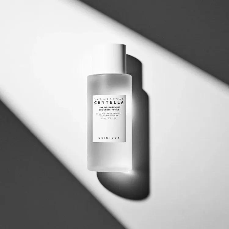Skin1004 Madagaskar Centella Tone Brightening Boosting Toner 210ml